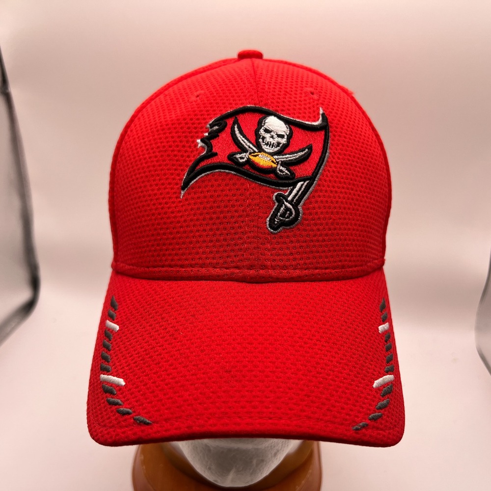 New Era 39THIRTY Tampa Bay Buccaneers Red Stretch Fit Hat Small Medium NFL Cap